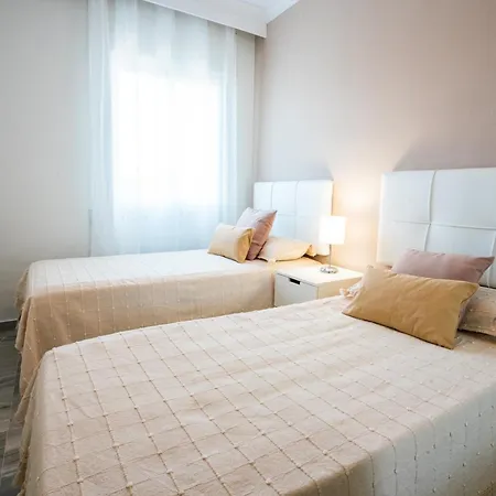 Penthouse Con Vistas Al Mar , Hacienda Nagueeles 아파트 *