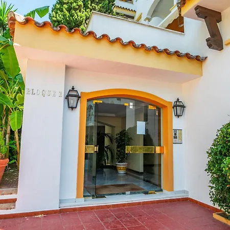 Penthouse Con Vistas Al Mar , Hacienda Nagueeles شقة *