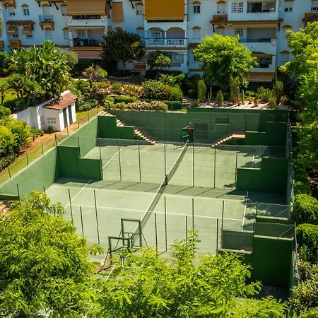 아파트 Penthouse Con Vistas Al Mar , Hacienda Nagueeles 마르베야