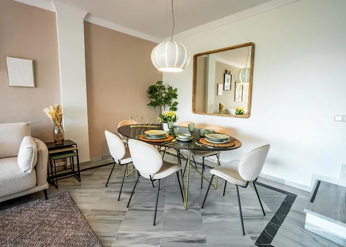 Penthouse Con Vistas Al Mar , Hacienda Nagueeles شقة