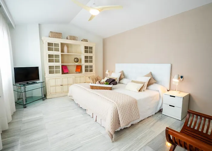 شقة Penthouse Con Vistas Al Mar , Hacienda Nagueeles *