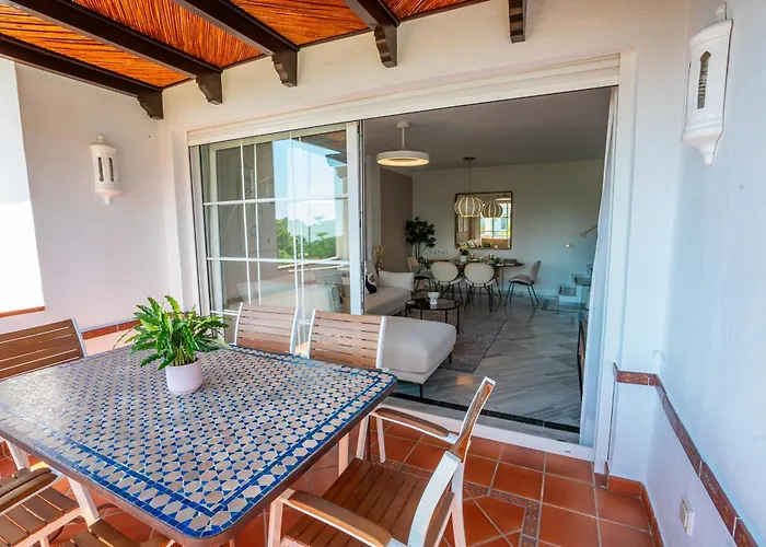 شقة Penthouse Con Vistas Al Mar , Hacienda Nagueeles