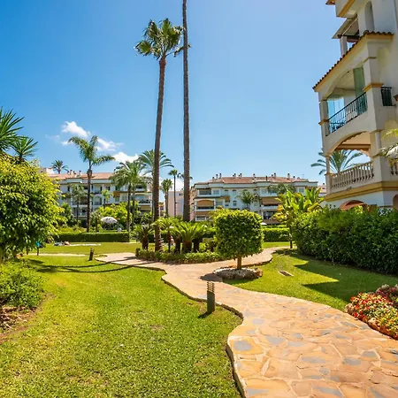 Penthouse Con Vistas Al Mar , Hacienda Nagueeles מארבלה