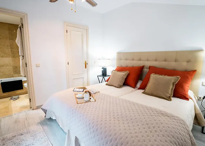 Penthouse Con Vistas Al Mar , Hacienda Nagueeles דירה