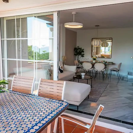 Penthouse Con Vistas Al Mar , Hacienda Nagueeles Appartement